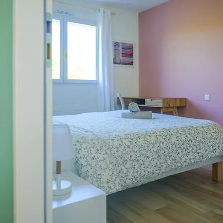 Дом отдыха Maison Lumineuse Avec Veranda Et Jardin - 8 Personnes Ле-Сабль-д’Олон