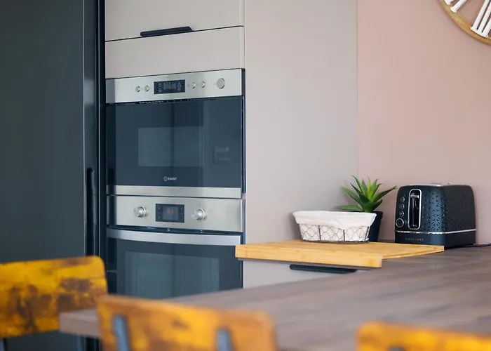 Maison Lumineuse Avec Veranda Et Jardin - 8 Personnes Les Sables-dʼOlonne